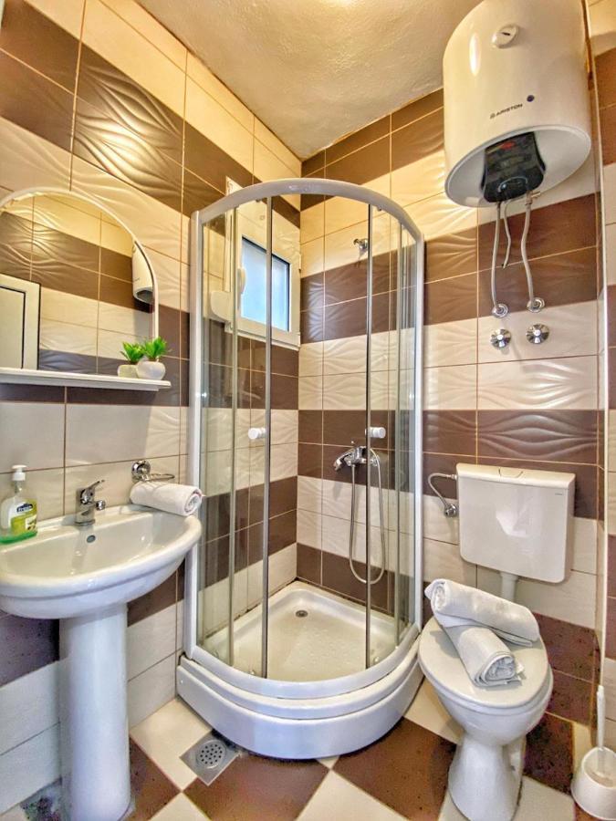 Md Apartments Улцинь Екстер'єр фото